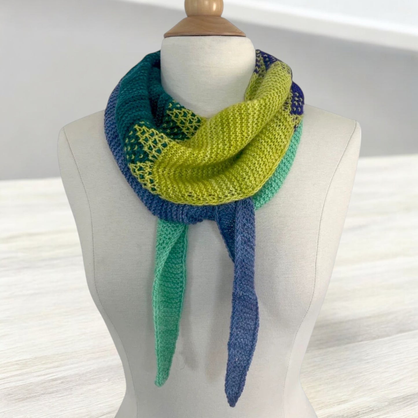Quintet Shawlette Paint Can