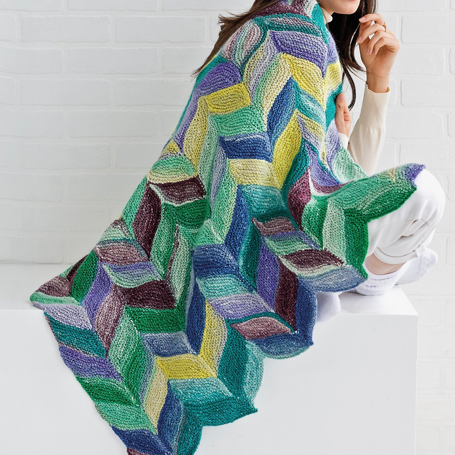 Noro Knitting & Crochet Magazine Issue #27 - Fall/Winter 2025